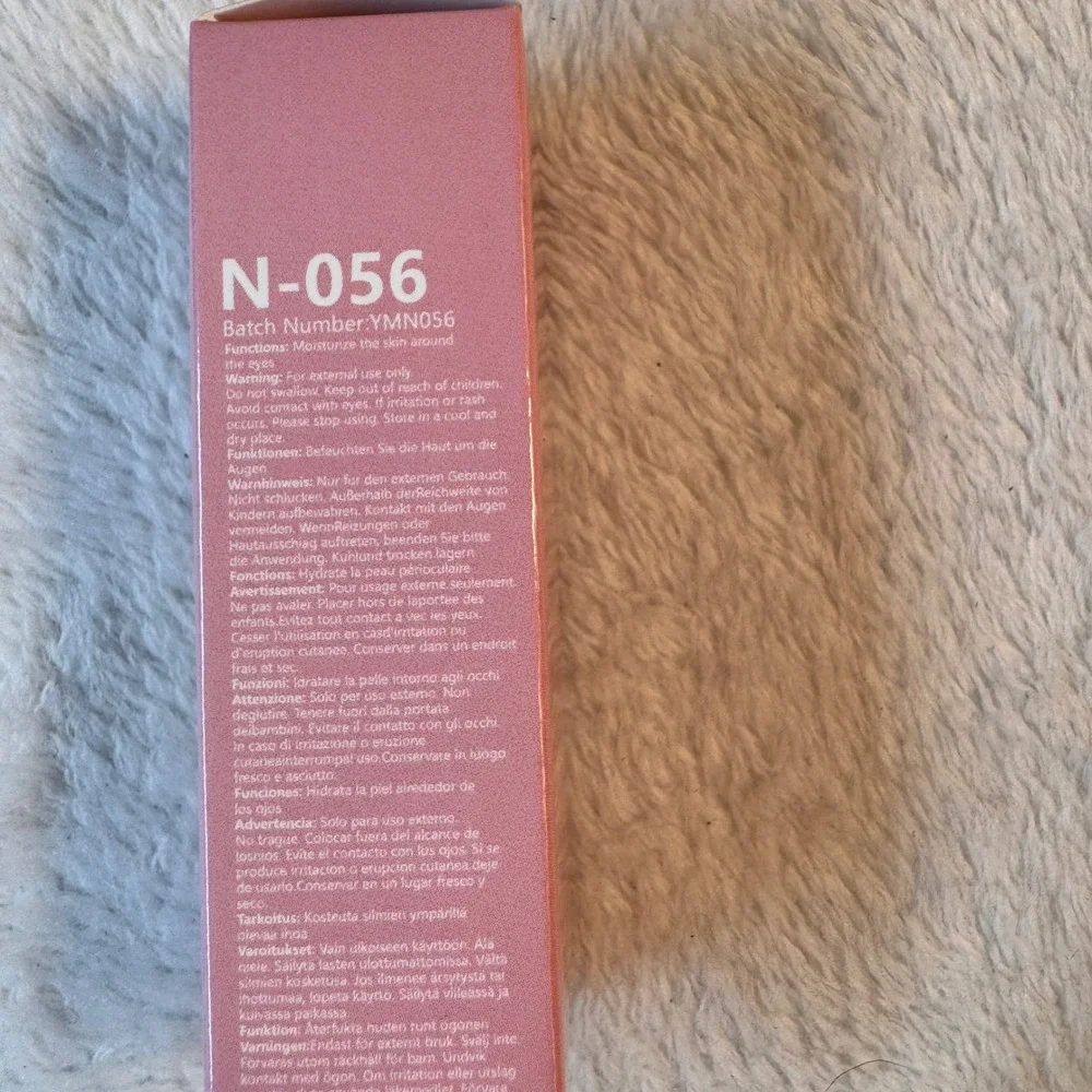 ROZINO Fresh Banana Eye Cream Stick 3g Retinol Vitamin E Hydrating New Exp 2028